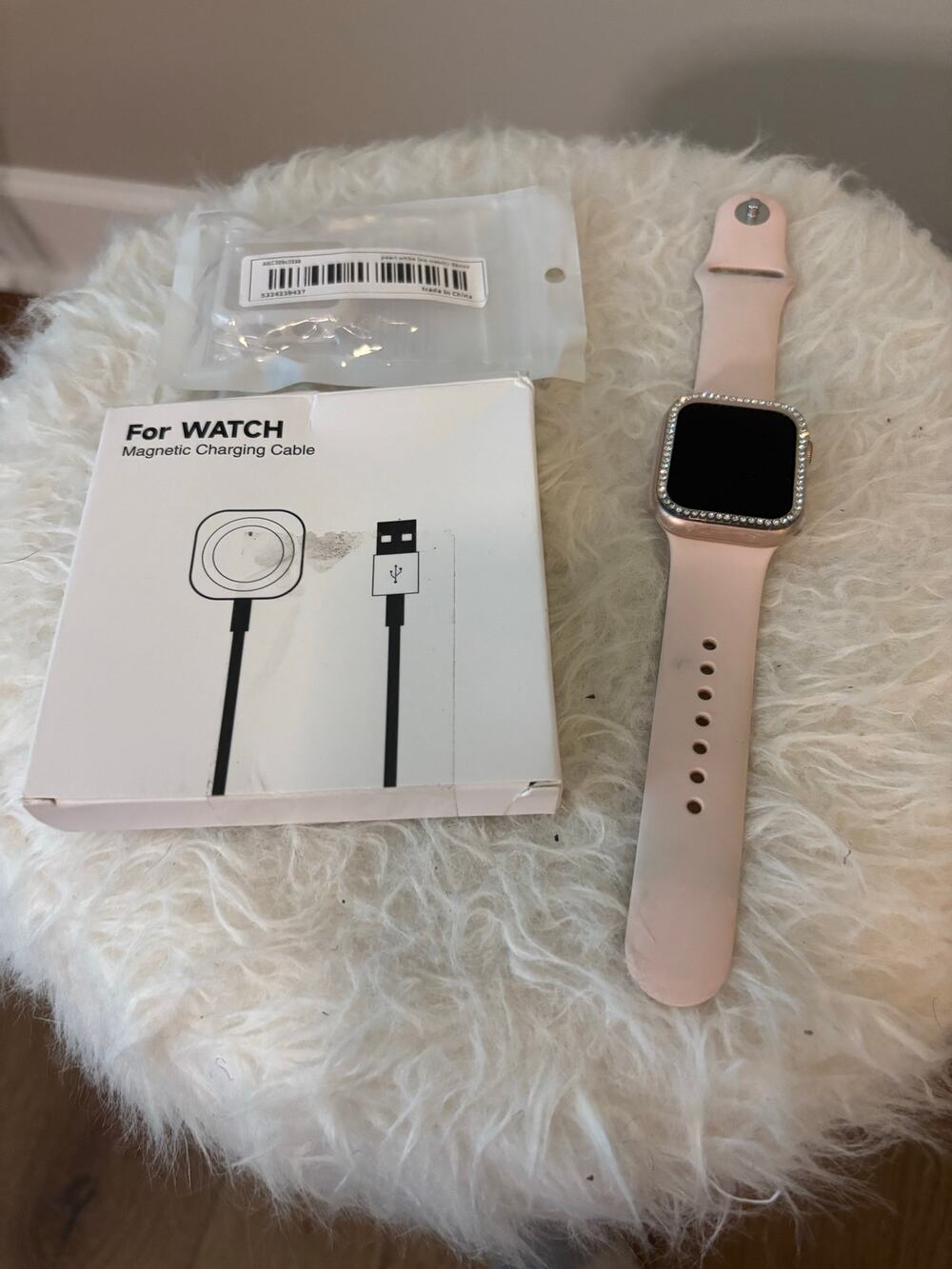 40mm Apple Watch SE bundle